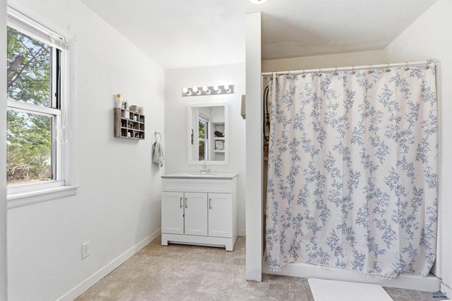 706 E IOWA, Rapid City, SD 57701