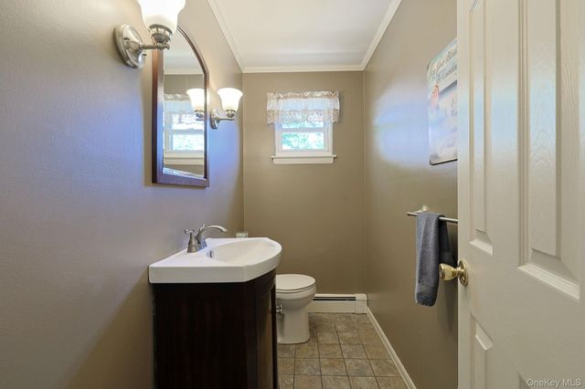 10 The Drive, Westtown, NY 10998