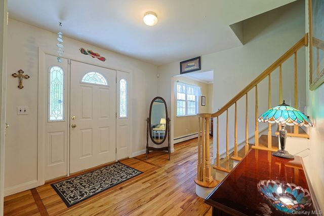 10 The Drive, Westtown, NY 10998