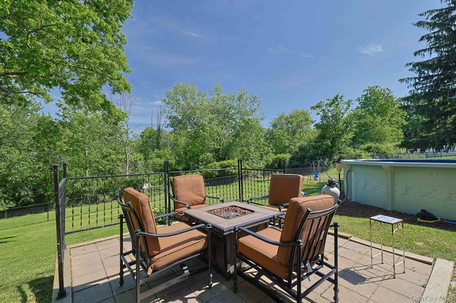 10 The Drive, Westtown, NY 10998