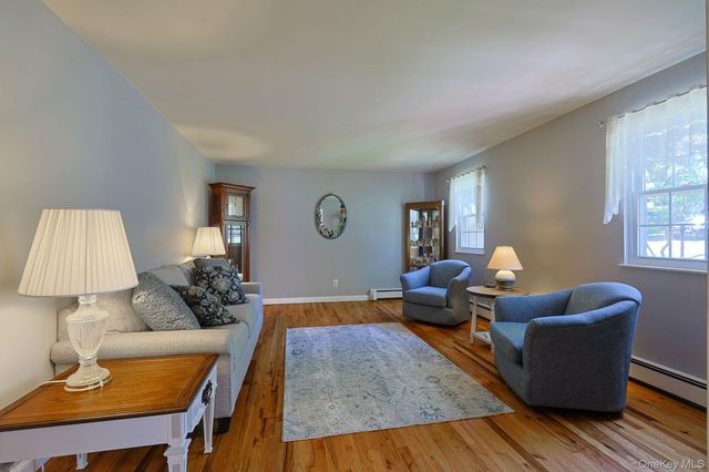 10 The Drive, Westtown, NY 10998