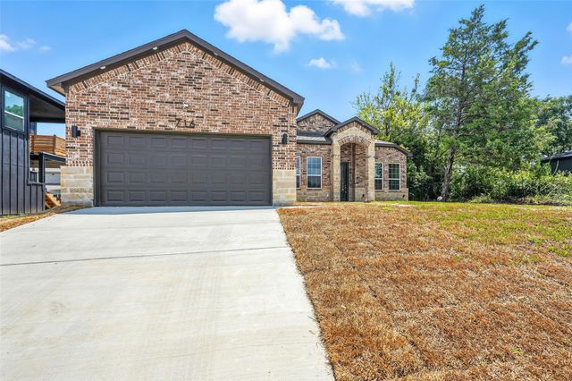 716 Oak Creek Drive, Hutchins, TX 75141