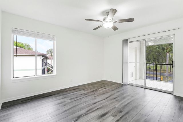 6392 Chasewood Drive F, Jupiter, FL 33458