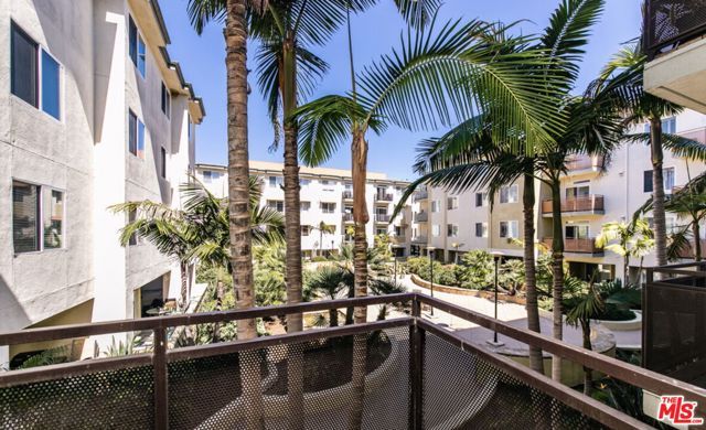 13200 Pacific 219, Los Angeles, CA 90094