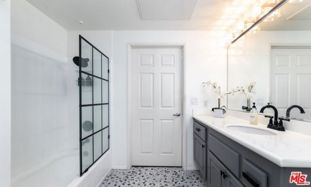 13200 Pacific 219, Los Angeles, CA 90094