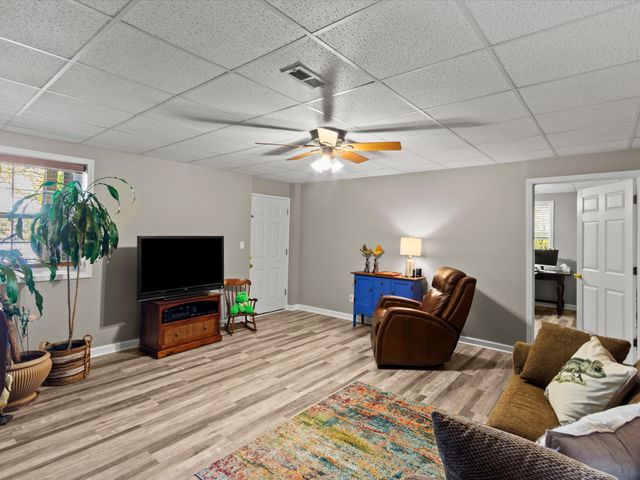 17515 Richter Rd, Rogersville, AL 35652