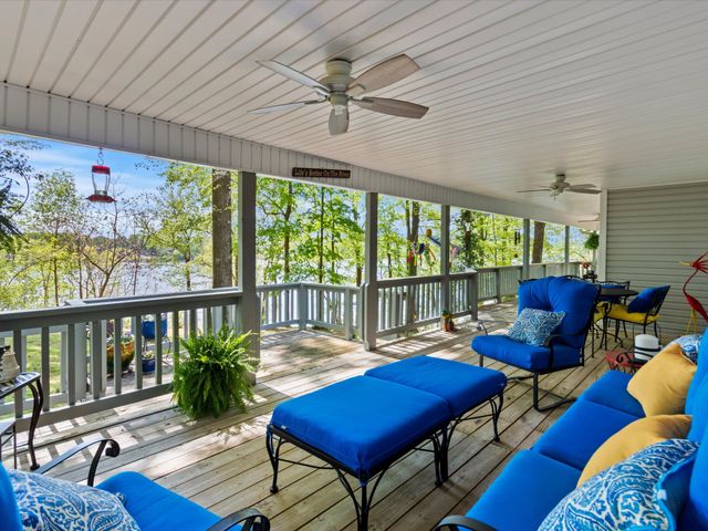 17515 Richter Rd, Rogersville, AL 35652