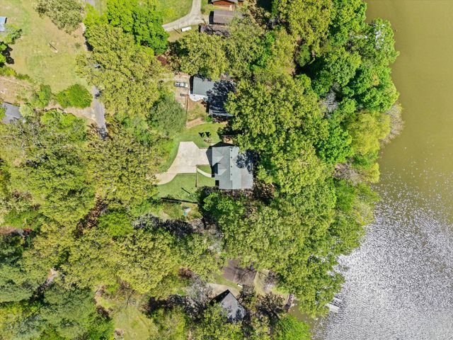 17515 Richter Rd, Rogersville, AL 35652