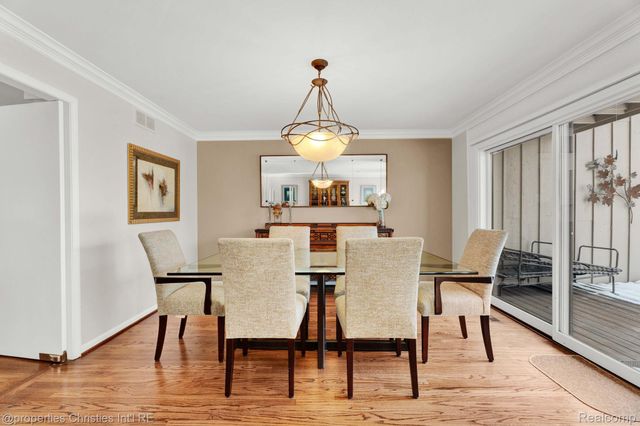 22211 Village Pines Drive, Beverly Hills Village, MI 48025