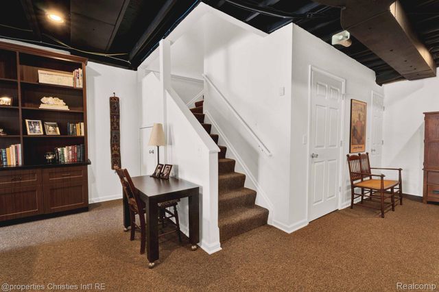 22211 Village Pines Drive, Beverly Hills Village, MI 48025