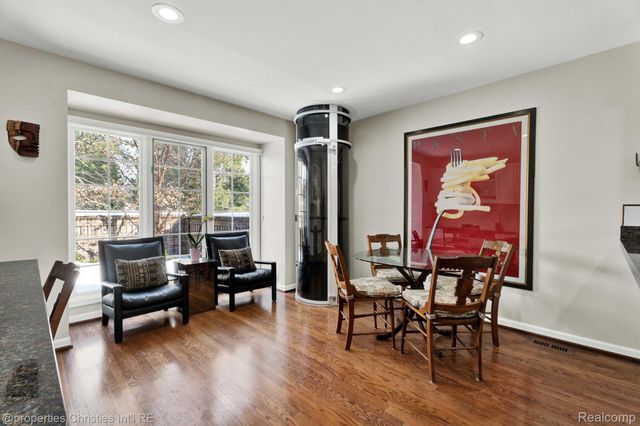 22211 Village Pines Drive, Beverly Hills Village, MI 48025