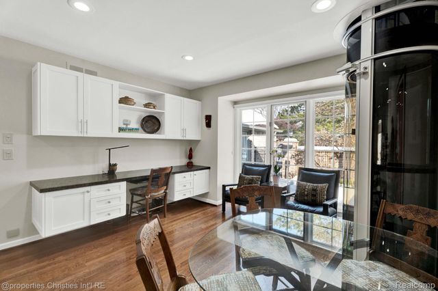 22211 Village Pines Drive, Beverly Hills Village, MI 48025