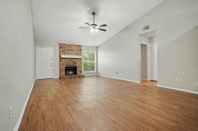 1022 Cedar Run Drive, Duncanville, TX 75137