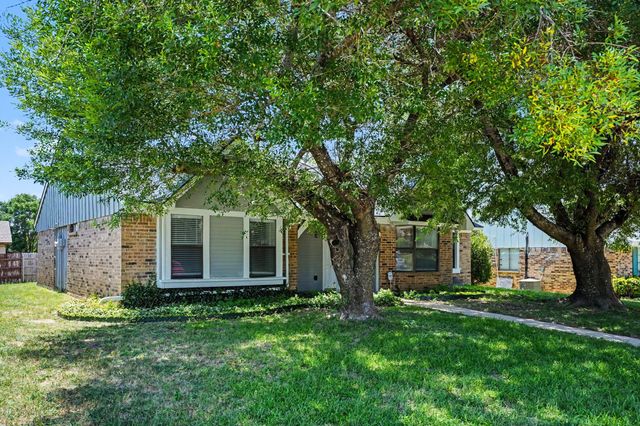1022 Cedar Run Drive, Duncanville, TX 75137