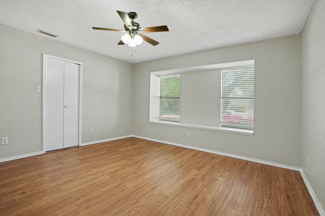 1022 Cedar Run Drive, Duncanville, TX 75137