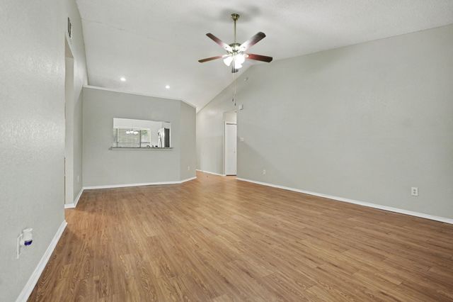 1022 Cedar Run Drive, Duncanville, TX 75137