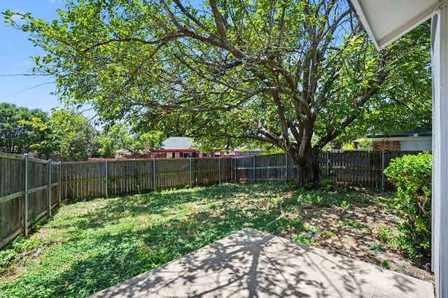 1022 Cedar Run Drive, Duncanville, TX 75137
