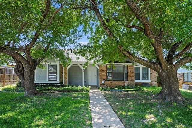 1022 Cedar Run Drive, Duncanville, TX 75137