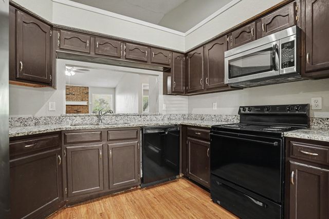 1022 Cedar Run Drive, Duncanville, TX 75137