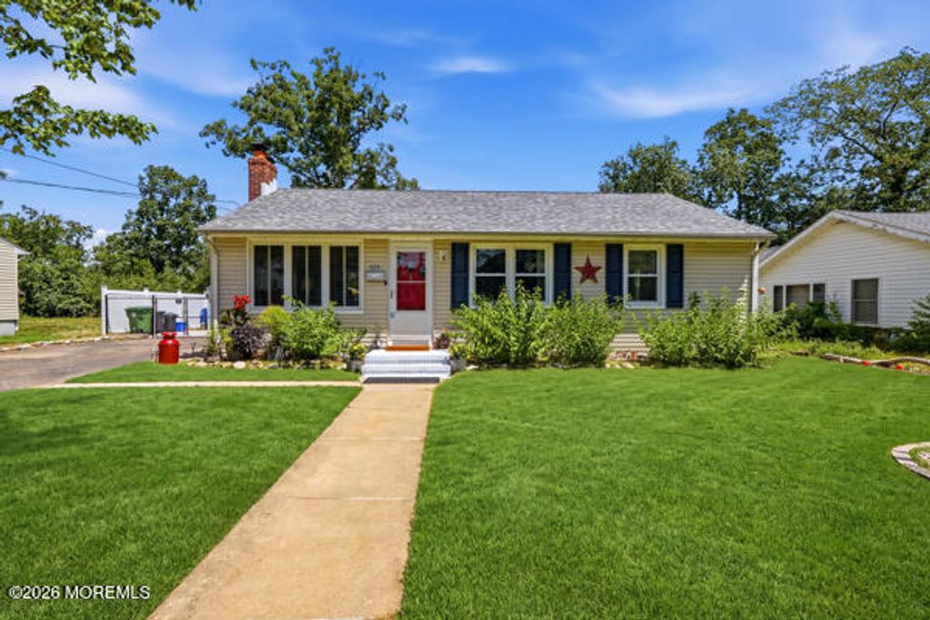 424 Prospect Avenue, Pine Beach, NJ 08741