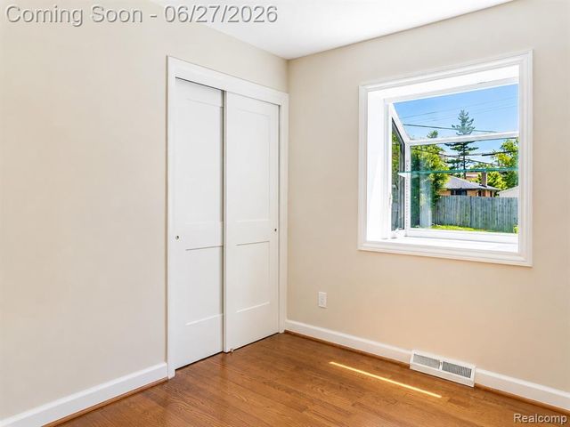 221 Reitman Court, Rochester Hills, MI 48307