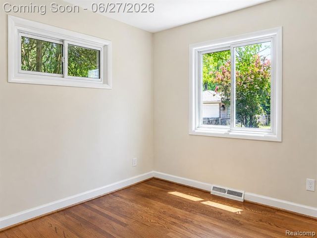 221 Reitman Court, Rochester Hills, MI 48307