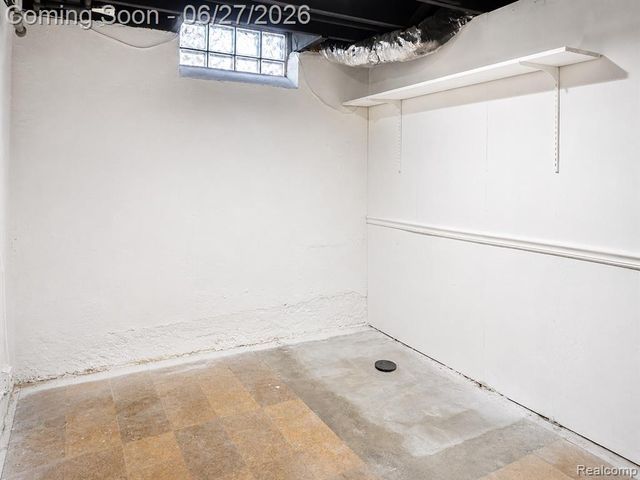 221 Reitman Court, Rochester Hills, MI 48307