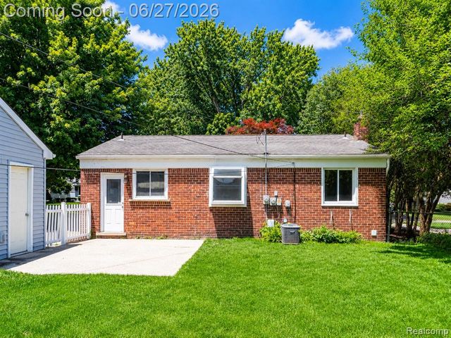 221 Reitman Court, Rochester Hills, MI 48307