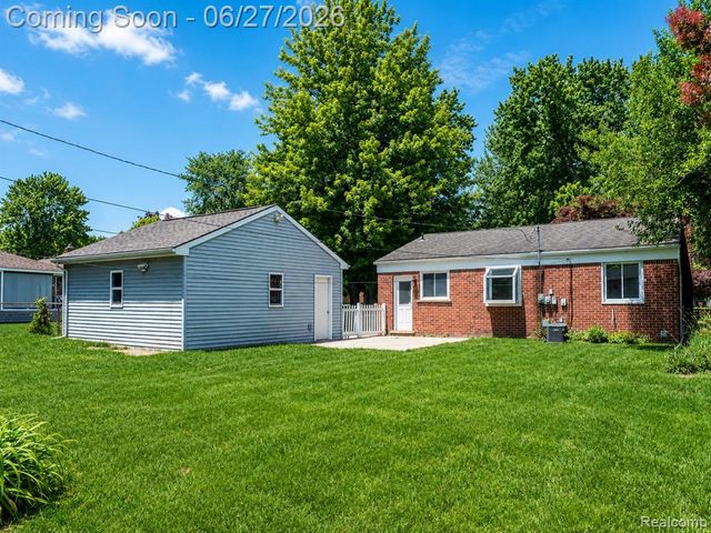 221 Reitman Court, Rochester Hills, MI 48307