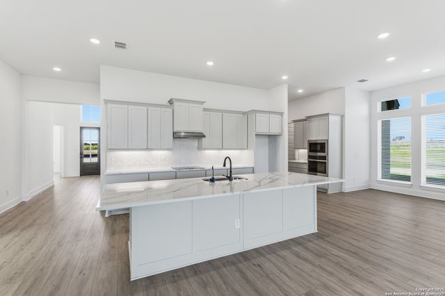 8911 Arroyo Grove, San Antonio, TX 78263