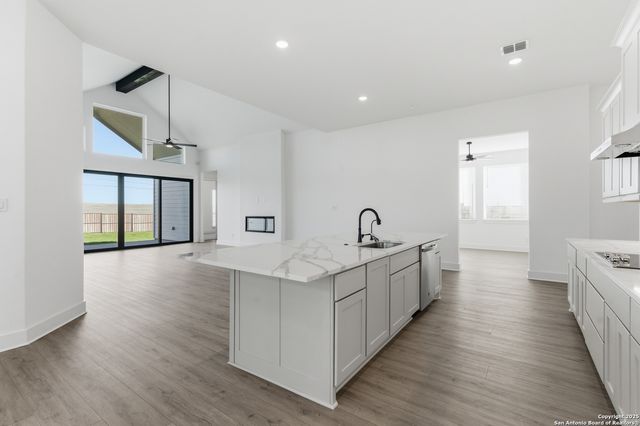 8911 Arroyo Grove, San Antonio, TX 78263