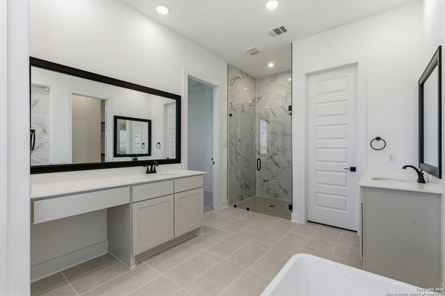 8911 Arroyo Grove, San Antonio, TX 78263