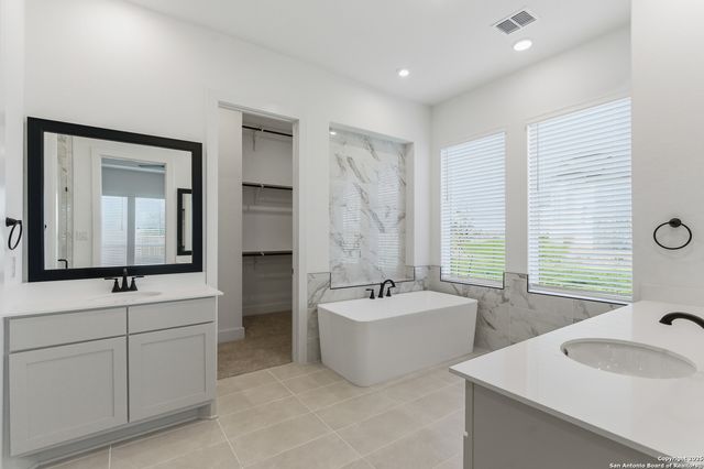 8911 Arroyo Grove, San Antonio, TX 78263