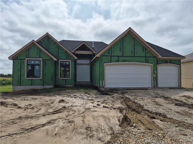 4410 Tee Box Drive, Basehor, KS 66007