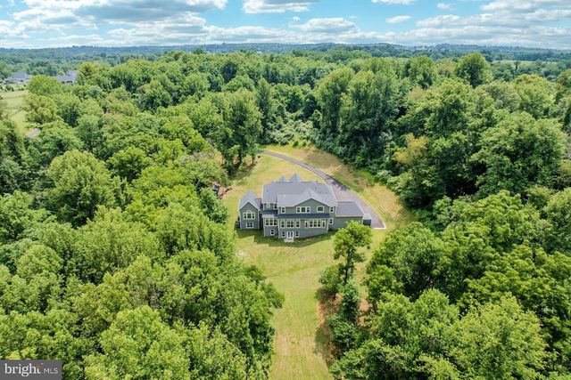 19016 BRIDLE BRANCH LN, Purcellville, VA 20132