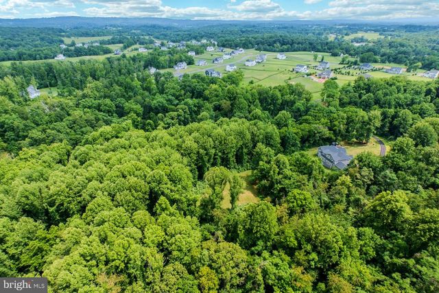 19016 BRIDLE BRANCH LN, Purcellville, VA 20132