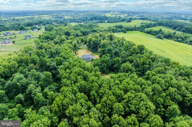 19016 BRIDLE BRANCH LN, Purcellville, VA 20132