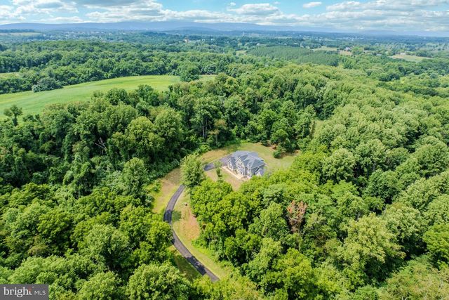 19016 BRIDLE BRANCH LN, Purcellville, VA 20132