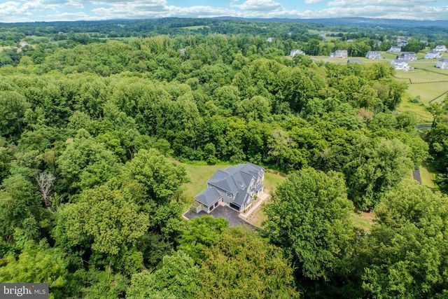 19016 BRIDLE BRANCH LN, Purcellville, VA 20132