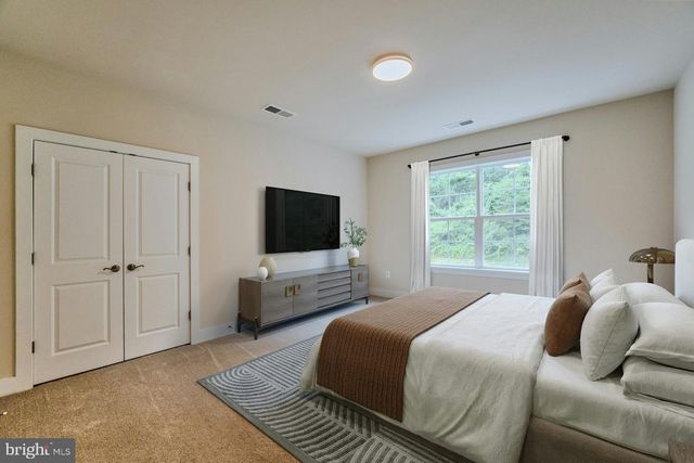 19016 BRIDLE BRANCH LN, Purcellville, VA 20132