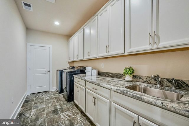19016 BRIDLE BRANCH LN, Purcellville, VA 20132
