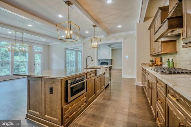 19016 BRIDLE BRANCH LN, Purcellville, VA 20132