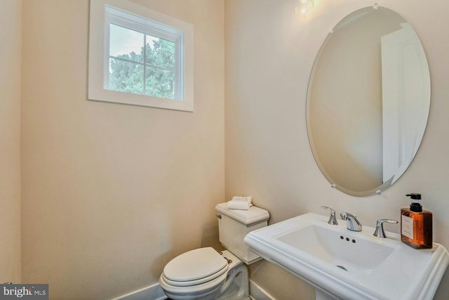 19016 BRIDLE BRANCH LN, Purcellville, VA 20132