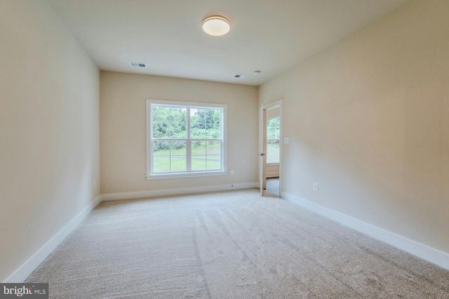 19016 BRIDLE BRANCH LN, Purcellville, VA 20132