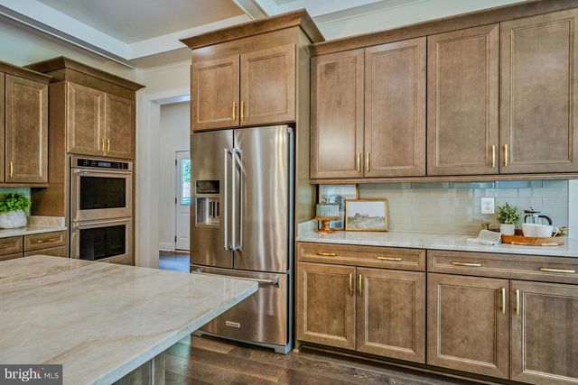 19016 BRIDLE BRANCH LN, Purcellville, VA 20132