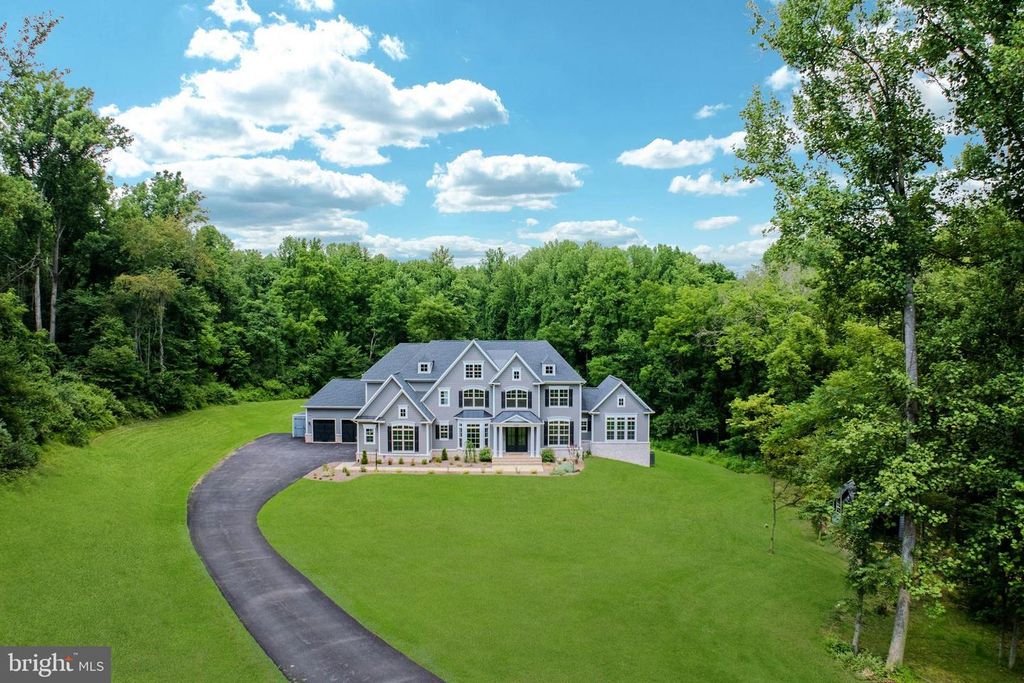 19016 BRIDLE BRANCH LN, Purcellville, VA 20132
