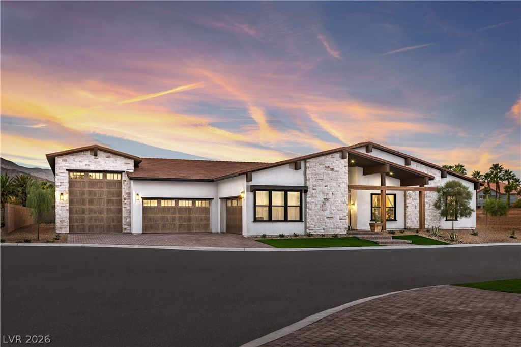 8595 Stange Avenue, Las Vegas, NV 89129