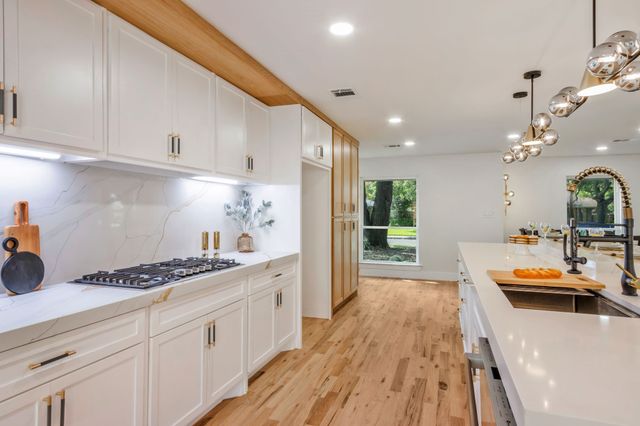 11115 Scotsmeadow Drive, Dallas, TX 75218