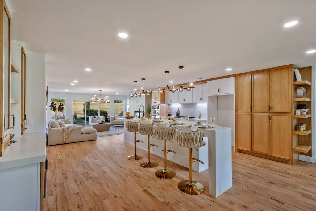 11115 Scotsmeadow Drive, Dallas, TX 75218