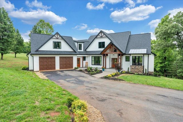 479 Constitution BLVD, Wirtz, VA 24184